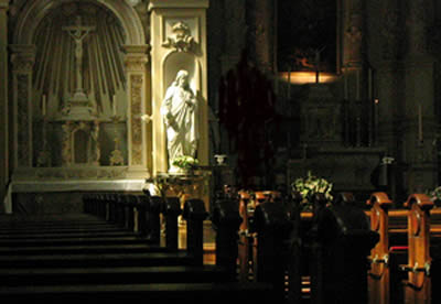 Het Heilig Hart beeld in de Augustinuskerk