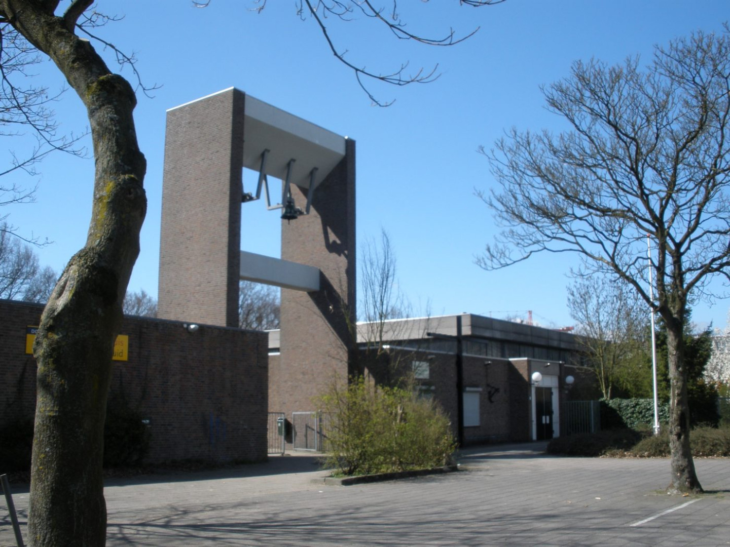 R-K_Katholieke-Kerkgemeenschap-Kanaleneiland-kerk_Utrecht
