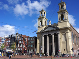 De Mozes en Aäronkerk aan het Waterlooplein in Amsterdam - foto Kansfonds