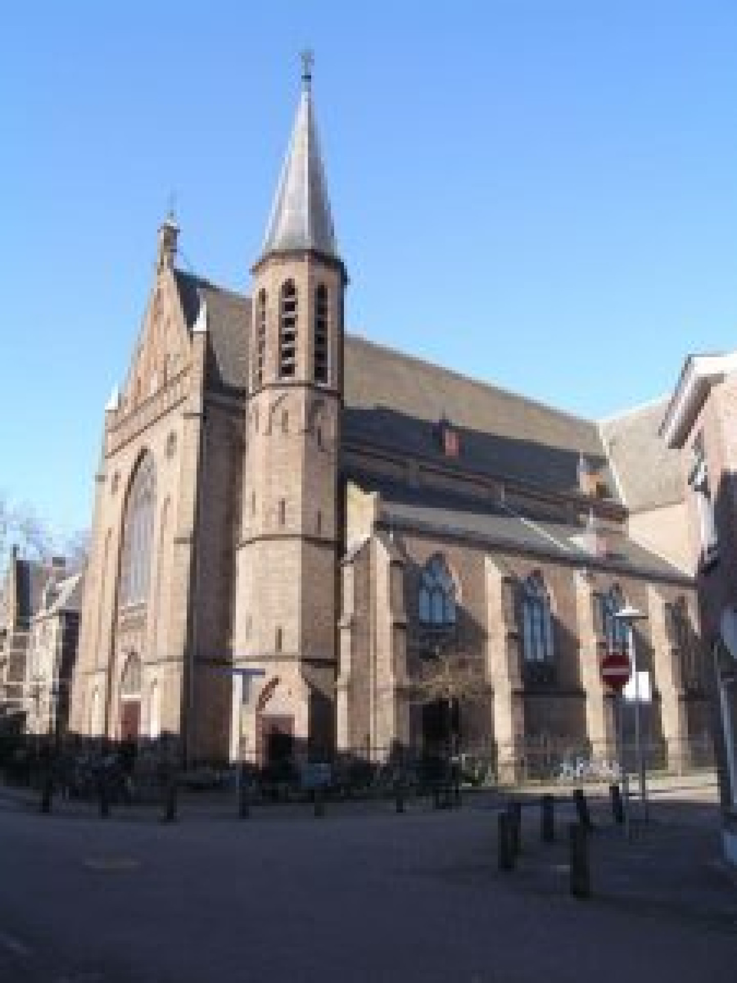 St_Josephkerk_Utrecht-225x300